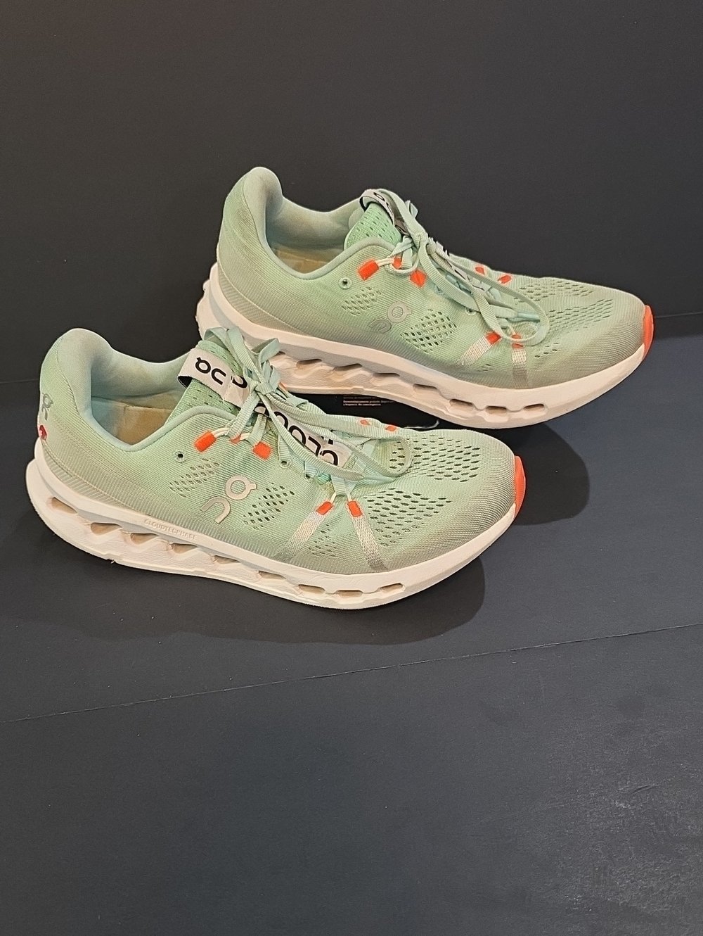 On Running CloudSurfer Mint/White Women's Running Shoes Size 9